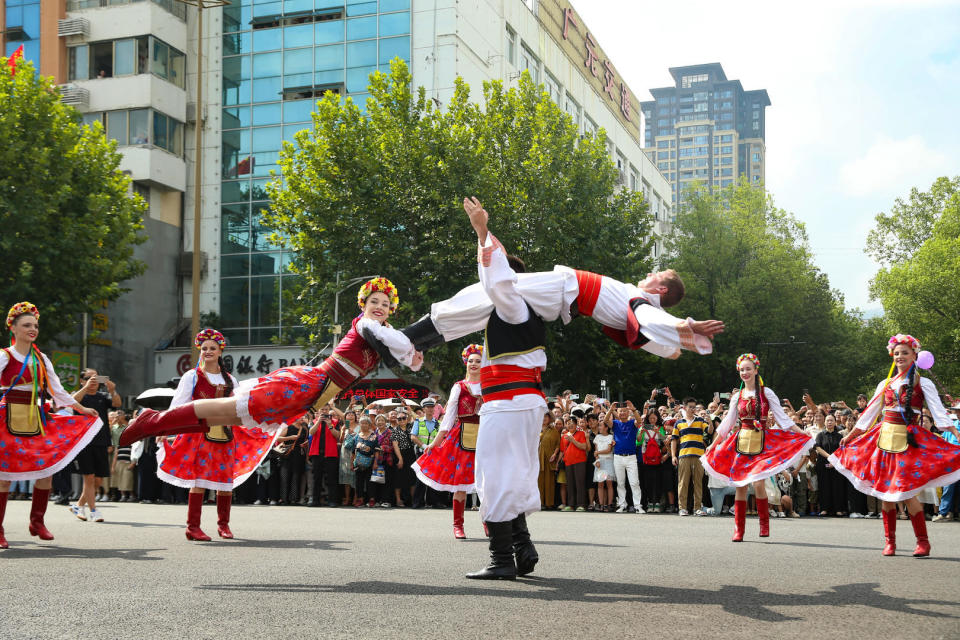 来自国内外, 让参赛选手, 活动
