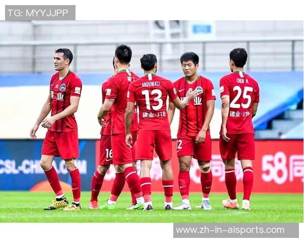 中超首轮激战山东鲁能迎战大连人全力争胜展现实力